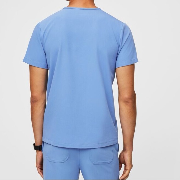 Men’s FIGS Technical Collection Leon Three Pocket Scrub Top Ceil Blue 1517 Sz M - Picture 4 of 14